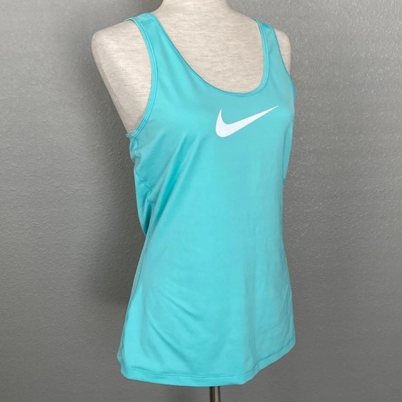 ⭐️ SOLD ⭐️ (3/$25) Nike Pro Workout Tank Top - Picture 2 of 6